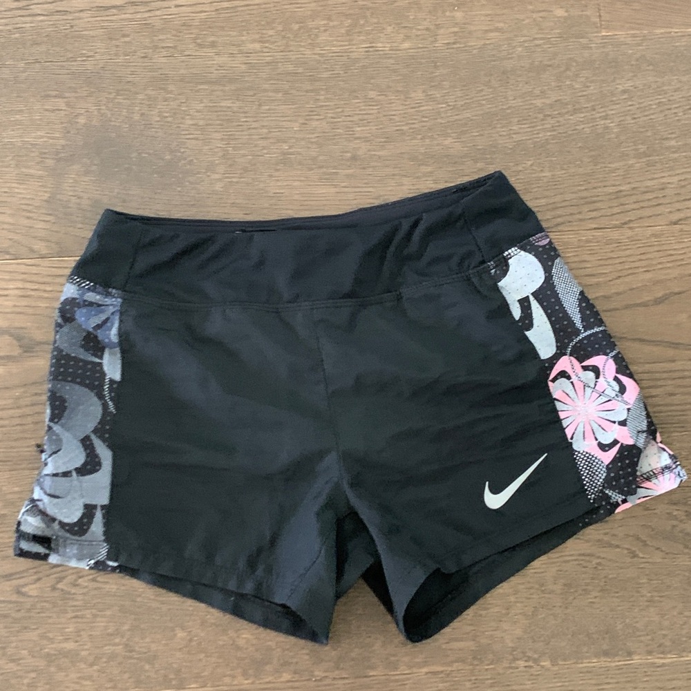Nike girls youth shorts size youth S for age 8 colour black